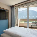Metropole Hotel 4*