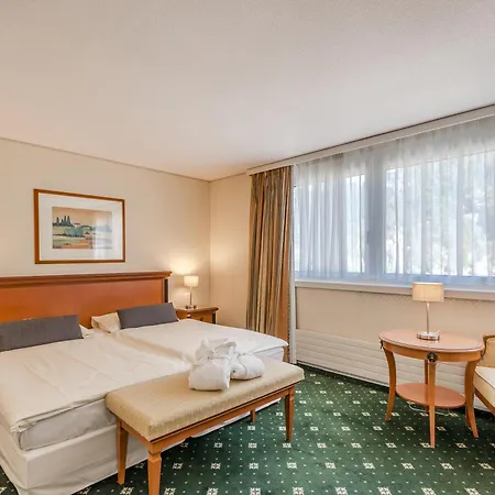 Metropole 4* Entrelagos