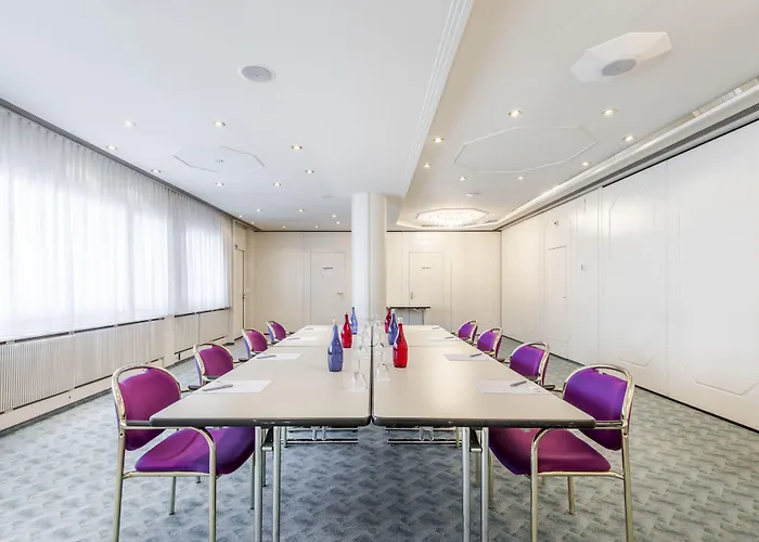 Отель Metropole