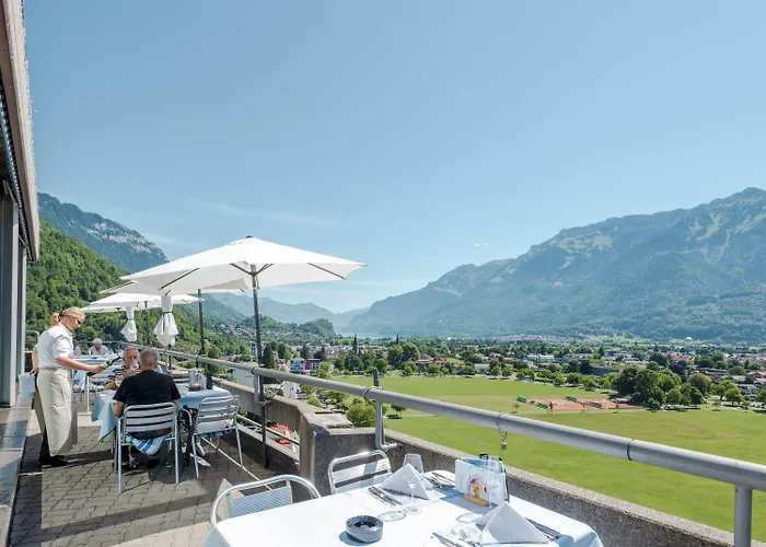 فندق Metropole 4*