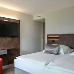 Metropole Hotel 4*