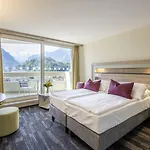 Metropole Hotel 4*