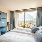 Metropole Hotel 4*