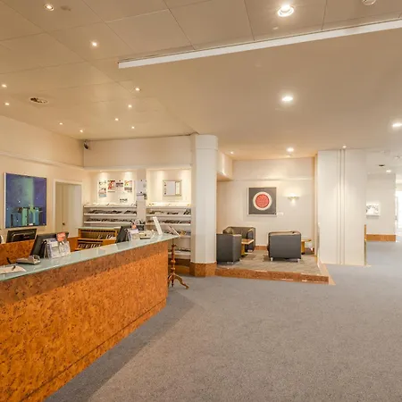 Metropole Hotel 4*